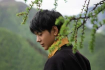 Đinh Chân trong một bức ảnh đăng tải trên mạng xã hội Weibo (Ảnh: Weibo)