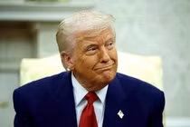 Tổng thống Donald Trump đột ngột dừng áp dụng thuế quan sâu rộng, khiến thị trường chứng khoán tăng giá trong hôm 10/4. Ảnh: Getty.