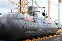 Tàu ngầm tấn công Jang Yeong-sil mới được Hàn Quốc hạ thủy. Ảnh: IE.