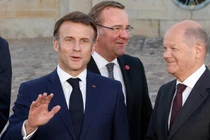 Tổng thống Pháp Emmanuel Macron và Tổng thống Đức Olaf Scholz (Ảnh: Getty)