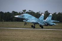 Máy bay ném bom Su-34 của Nga cất cánh từ sân bay vào năm 2022. Ảnh: Getty.