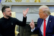Tổng thống Ukraine Volodymyr Zelensky và Tổng thống Mỹ Donald Trump. Ảnh: Reuters.
