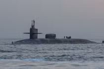 Tàu USS Georgia đi qua vùng Vịnh, khởi hành sau chuyến thăm ở Manama, Bahrain, vào ngày 27/12/2020 (Anhr: Reuters)