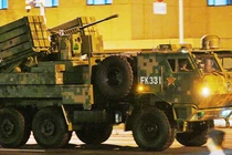 Xe chiến đấu chống máy bay không người lái FK-3000 của Trung Quốc. Ảnh: MW.