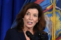 Thống đốc bang New York Kathy Hochul (Ảnh: CNBC)