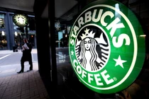 Starbucks bị tố trốn 1,3 tỷ USD tiền thuế trong một thập kỷ qua. Ảnh: Bloomberg