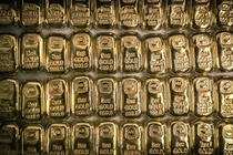 Giá vàng tăng do nhu cầu kim loại quý tăng mạnh (Ảnh: Getty)