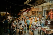 Một khu chợ ở Darband, một trong những khu phố cổ nhất của Tehran. Người dân Iran đang phải vật lộn để đối phó với lạm phát lên tới 40% mỗi năm và đồng nội tệ mất giá. Ảnh: NYTimes.