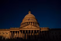 Chính phủ Mỹ đối mặt với nguy cơ đóng cửa sau khi dự luật ngân sách không được Hạ viện thông qua. Ảnh: AFP.