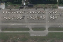 Một nhóm máy bay J-6 được chuyển biến thành drone trong bức ảnh vệ tinh chụp căn cứ Liancheng (Ảnh: Planet Labs)