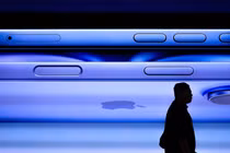 Apple đạt giá trị thị trường 4 nghìn tỷ USD. Ảnh: Getty.