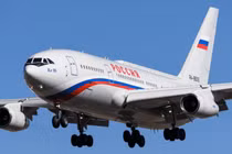 Chuyên cơ của Tổng thống Putin là phiên bản cải tiến của Ilyushin IL-96-300. Ảnh: Getty.