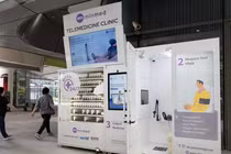 Một máy bán thuốc tự động được đặt ở Block 536 Serangoon (Ảnh: CNA)