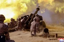 Hàn Quốc tố Triều Tiên hỗ trợ cuộc chiến của Nga ở Ukraine bằng cách vận chuyển vũ khí (Ảnh: KCNA)