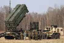 Đơn vị phòng thủ tên lửa và phòng không số 10 của Quân đội Mỹ tại Châu Âu được triển khai tới Ba Lan để tham gia cuộc tập trận phòng thủ tên lửa ở Sochaczew, Ba Lan (Ảnh: Getty)
