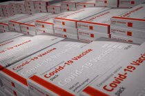 Việc chia sẻ công nghệ điều chế vaccine đang gây ra cuộc tranh cãi kịch liệt (Ảnh: Shutterstock)