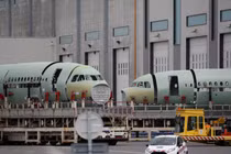 Các phần thân máy bay của dòng máy bay Airbus A320 được nhìn thấy tại cơ sở Airbus ở Montoir-de-Bretagne gần Saint-Nazaire, Pháp, ngày 1/7/2020. Ảnh: Reuters.