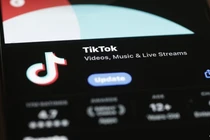 Ứng dụng TikTok được nhìn thấy trong cửa hàng ứng dụng trên điện thoại vào ngày 13/3/2024 tại Thành phố New York. Ảnh: AFP.