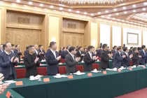 Jack Ma, thứ hai từ trái sang, và các lãnh đạo doanh nghiệp Trung Quốc khác trong cuộc họp ở Bắc Kinh do nhà lãnh đạo Trung Quốc Tập Cận Bình chủ trì trong hôm 17/2. Ảnh: CCTV.