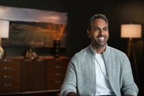 Ramith Sethi, tác giả của cuốn sách "Tôi sẽ dạy bạn làm giàu" (Ảnh: CNBC)