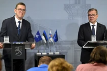 Thủ tướng Estonia Kristen Michal (trái) và Thủ tướng Phần Lan Petteri Orpo họp báo tại Helsinki, vào ngày 14/8 (Ảnh: AFP)