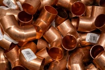 Sau khi Tổng thống Mỹ Donald Trump tuyên bố sẽ áp thuế 50% đối với đồng, giá kim loại này tiếp tục tăng. Ảnh: AFP.