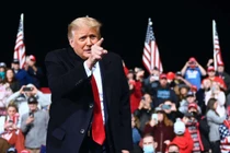 Về lý thuyết, nếu vụ kiện tại Tòa Tối cao thành công, ông Trump có thể đảo ngược toàn bộ kết quả kỳ bầu cử (Ảnh: Truthout)