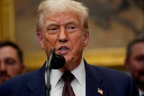 Tổng thống Mỹ Donald Trump phát biểu tại Phòng Roosevelt ở Nhà Trắng ở Washington, D.C., Mỹ ngày 31/7. Ảnh: Reuters.