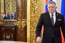 Thủ tướng Slovakia Robert Fico trong cuộc gặp với Tổng thống Nga Vladimir Putin. Ảnh: Sputnik.