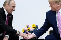 Tổng thống Nga Vladimir Putin tham dự cuộc gặp với Tổng thống Mỹ Donald Trump tại hội nghị thượng đỉnh G-20 ở Osaka, Nhật Bản, vào ngày 28/6/2019. Ảnh: AFP.