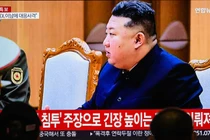 Bản tin phát thanh ở Seoul, Hàn Quốc cho thấy nhà lãnh đạo Triều Tiên Kim Jong-un phát biểu tại cuộc họp chính phủ ngày 15/10/2024 (Ảnh: Getty)