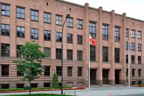 Bộ Ngoại giao tại số 23 Đại lộ Szucha ở Warsaw, Ba Lan (Ảnh: Getty)