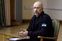 Thủ tướng Ukraine Denis Shmigal trong một cuộc họp báo tại Kiev, Ukraine ngày 4/3. Ảnh: Getty.