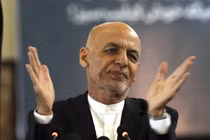 Giới truyền thông cho rằng ông Ashraf Ghani đã trốn sang Tajikistan hoặc Uzbekistan (Ảnh: AP)