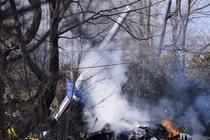 Hiện trường vụ tai nạn máy bay năm 2009 ở Buffalo, New York, Mỹ. Ảnh: AFP.