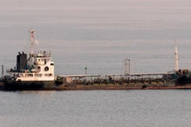 Các tàu chở dầu của Nga đang hướng đến Ấn Độ và Trung Quốc với số lượng kỷ lục (Ảnh: Reuters).