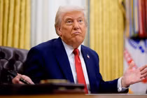 Tổng thống Mỹ Donald Trump tại Phòng Bầu dục vào ngày 31/3. Ảnh: Getty.