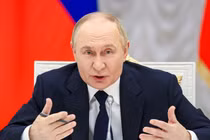 Tổng thống Nga Vladimir Putin phát biểu trong cuộc họp với các doanh nhân tại Moscow, Nga, ngày 26/5. Ảnh: Sputnik.