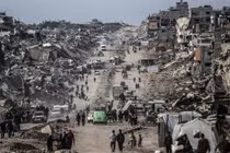 Người Palestine di tản trở về nhà ở Gaza. Ảnh: Getty.