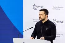 Tổng thống Ukraine Volodymyr Zelensky phát biểu tại Hội nghị An ninh Munich lần thứ 61 tại Munich, Đức, ngày 15/2. Ảnh: Getty.