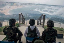 Lãnh đạo Đài Loan Thái Anh Văn quan sát một cuộc tập trận ở Bành Hồ (Ảnh: Reuters)