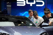 Một chiếc xe điện BYD Seal tại triển lãm thương mại Thượng Hải vào tháng 4/2023. Mỹ muốn kiểm tra các công nghệ được sử dụng trong ô tô thông minh để đối phó với các mối đe dọa an ninh quốc gia (Ảnh: Nikkei)