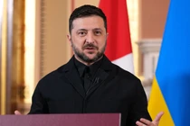 Tổng thống Ukraine Volodymyr Zelensky phát biểu với giới truyền thông sau cuộc họp của liên minh tự nguyện vào ngày 24/10. Ảnh: Getty.