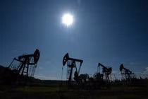 Các cơ sở bơm dầu được nhìn thấy ở Kazan, Nga, vào tháng 7. Ảnh: Getty.