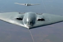 Máy bay ném bom tàng hình B-2 Spirit của Không quân Mỹ là tâm điểm chú ý trong đợt không kích các cơ sở hạt nhân Iran hôm 21/6. Ảnh: CNN.