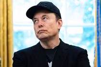 Elon Musk trong một cuộc họp báo với Tổng thống Mỹ Donald Trump tại Phòng Bầu dục vào ngày 30/5. Ảnh: AFP.