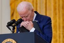 Tổng thống Mỹ Joe Biden tuyên bố sẽ trả thù những kẻ đứng đằng sau vụ tấn công sân bay Kabul (Ảnh: Star Tribune)
