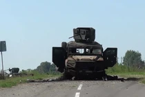 Xe quân sự Ukraine bị phá hủy ở vùng Kursk của Nga ngày 20/8 (Ảnh: Sputnik)