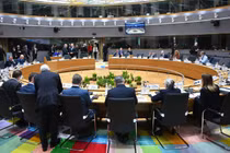 Toàn cảnh hội nghị thượng đỉnh khẩn cấp với các nhà lãnh đạo EU về Ukraine và các vấn đề an ninh tại Brussels, Bỉ ngày 6/3. Ảnh: Getty.