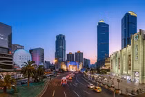 Giới siêu giàu Trung Quốc chuyển sang đầu cơ bất động sản hạng sang tại các thành phố lớn (Ảnh: SCMP)